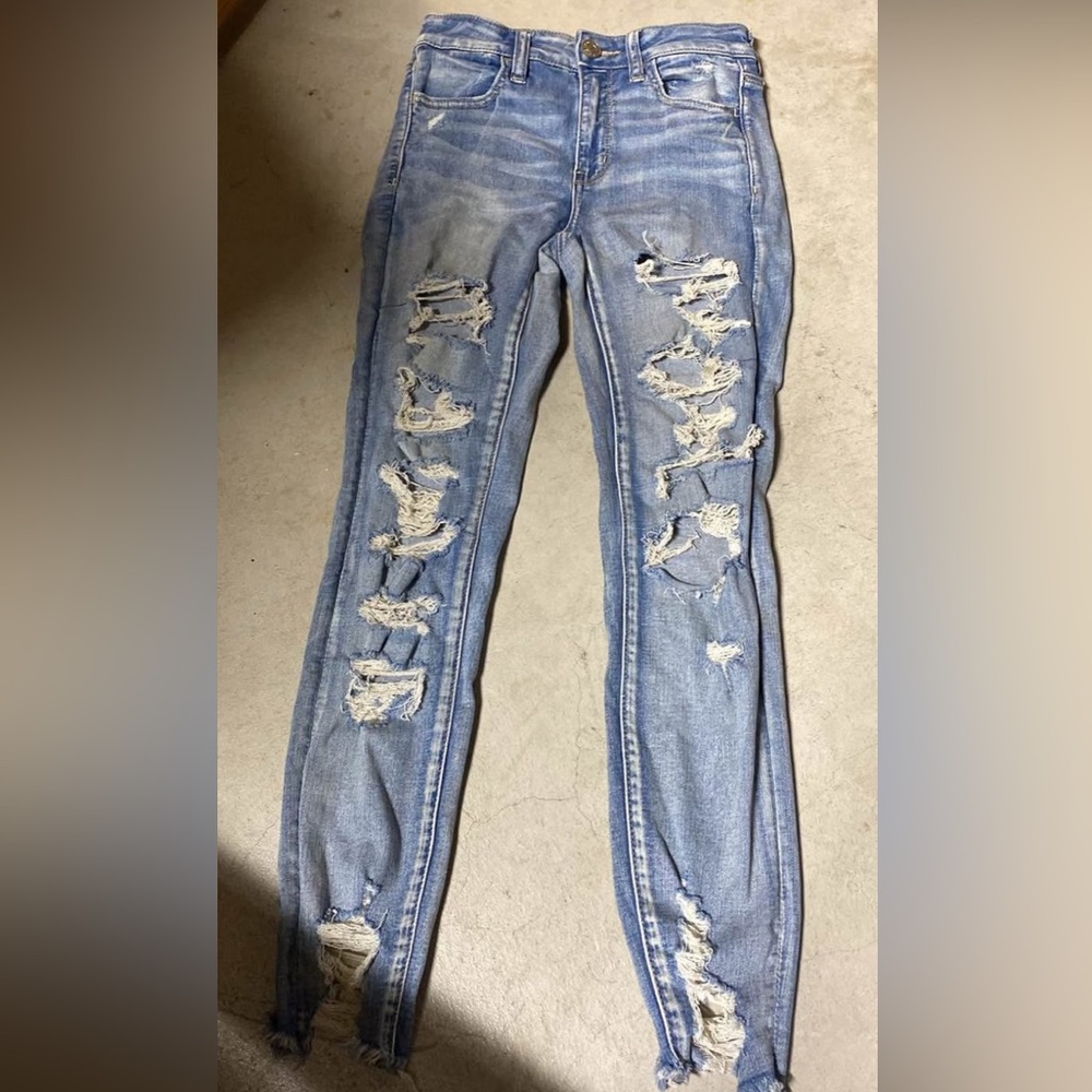 American Eagle Outfitters Light Blue Distressed Jeans